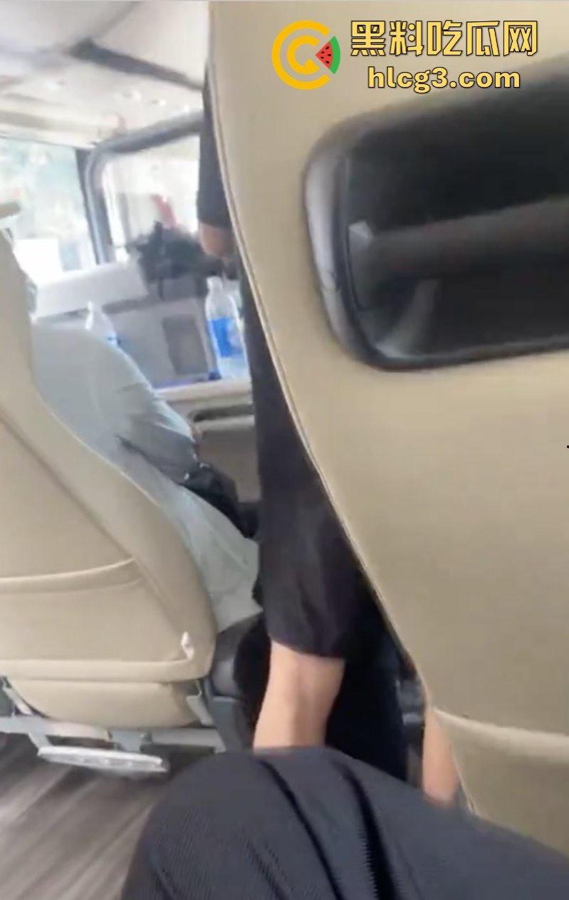 维权被关进大巴限制人身自由？上海海银财富投资人维权遭软禁被饿晕！