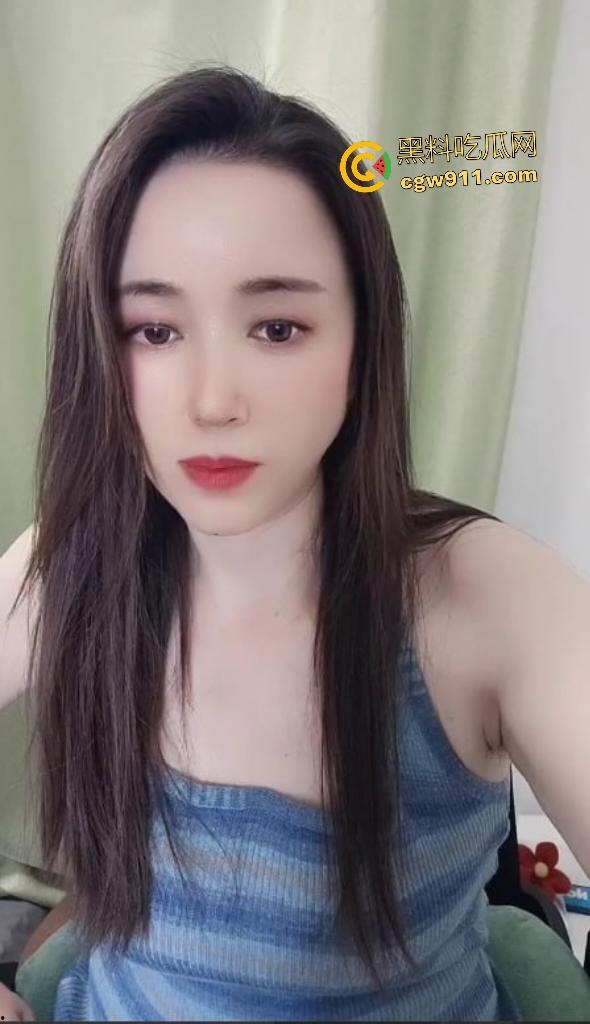 抖音熟女【雅媚】自慰,白皙粉穴特写狂揉巨乳,自慰棒不够狠削胡萝卜猛插骚穴,万物皆可自慰高潮!-2