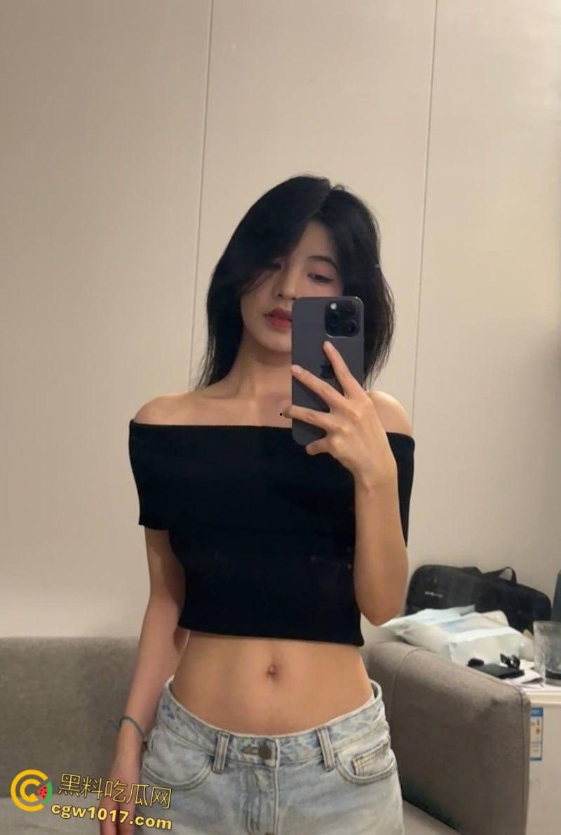 哈尔滨反差学妹【孙薇薇】跟男友做爱视频泄漏，跳蛋震颤骚穴淫水喷涌，清纯学妹床上骚浪无比！