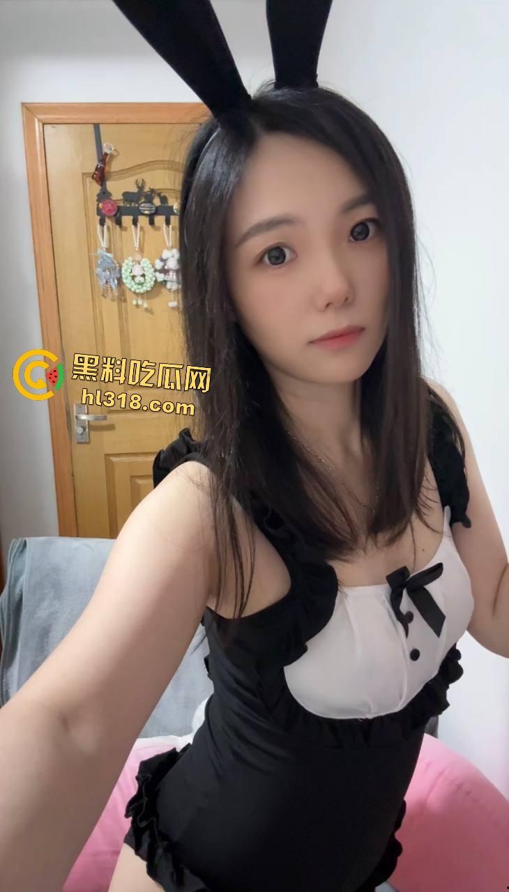 苏州保险女销售【薛千】为了开单涨业绩！全身樱桃“装备”，用樱桃小嘴口客户鸡巴，樱桃逼快被撑烂了！