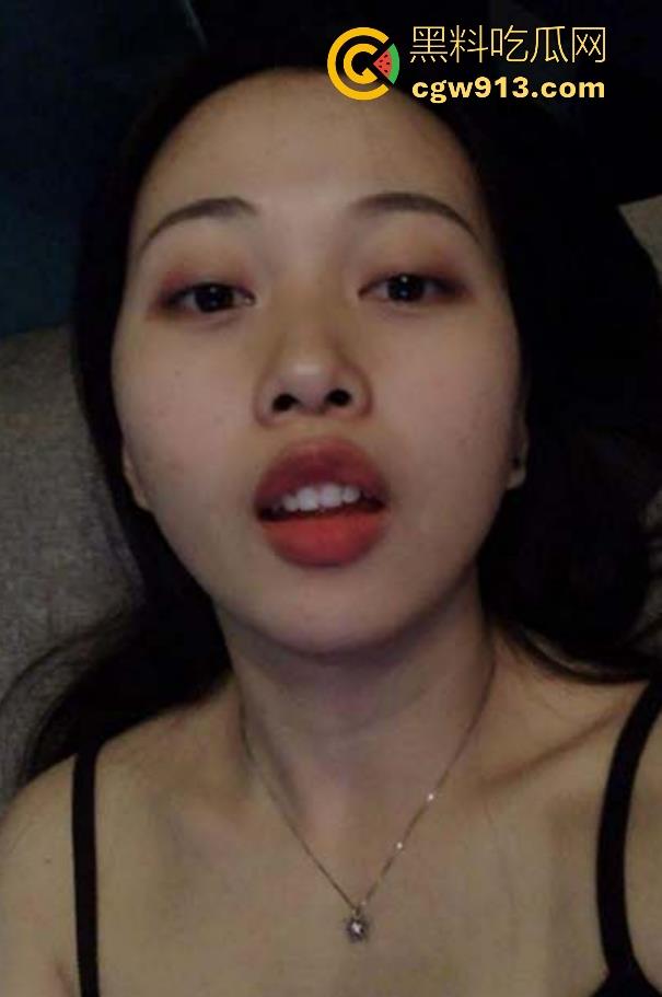 湘潭大学高颜值反差【林木珍】情侣自拍泄密，极品学生妹和男友同居日常，D杯巨乳母狗被无套内射！