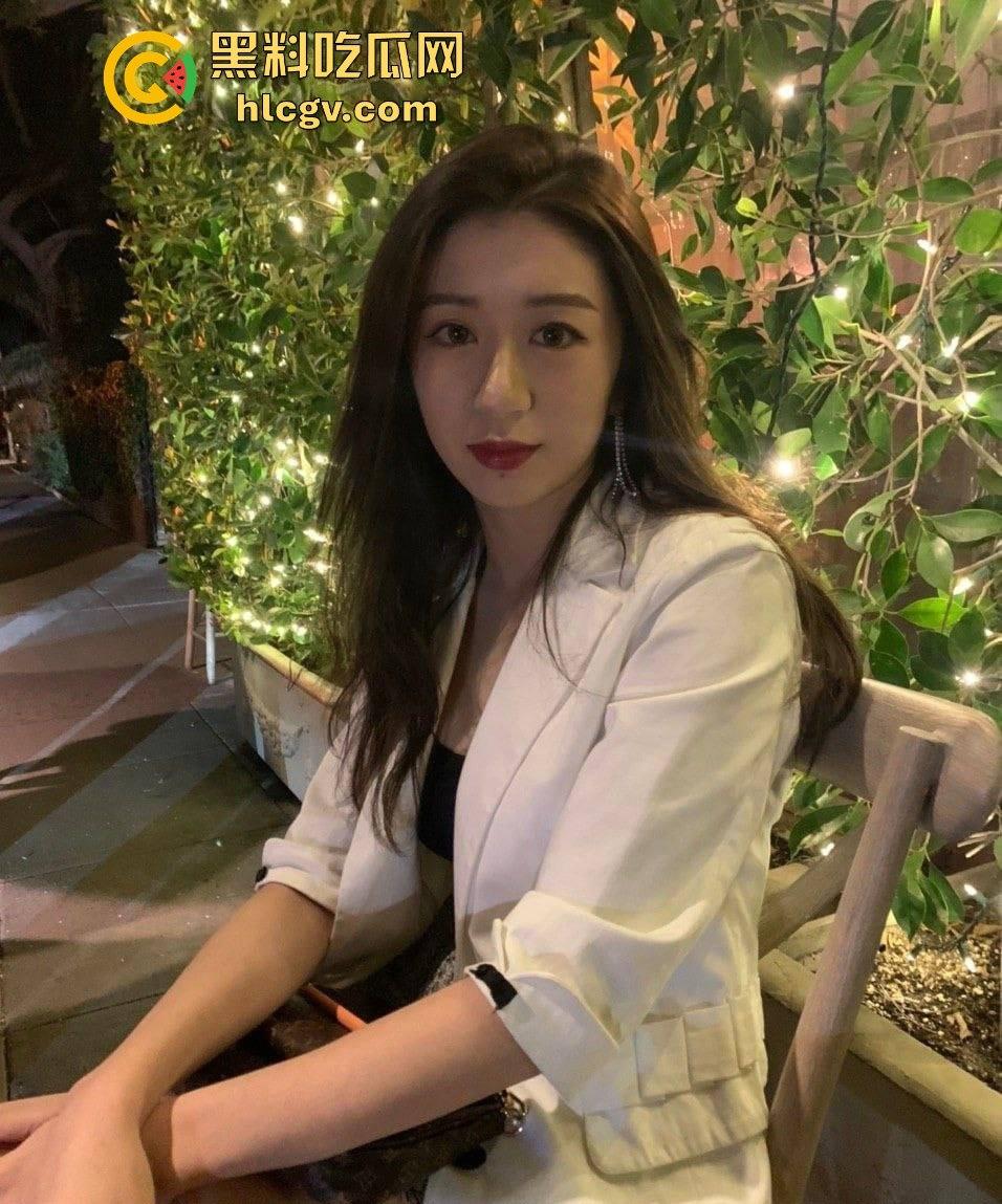 瓜友约炮黑龙江高冷气质美女【林艺】露胸分臀后入玩到喷水，粉嫩鲍逼嫩得顶不住！-5