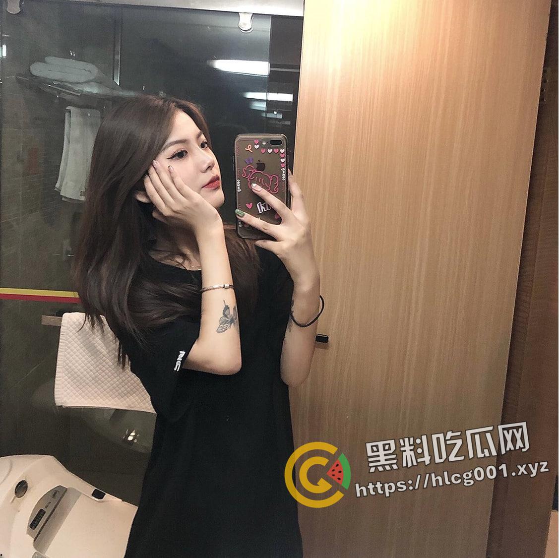 湖南大学反差大三学姐 白天精致的冰冷女神 晚上可怜的臭母狗 喉咙都被草肿了 视频遭流出