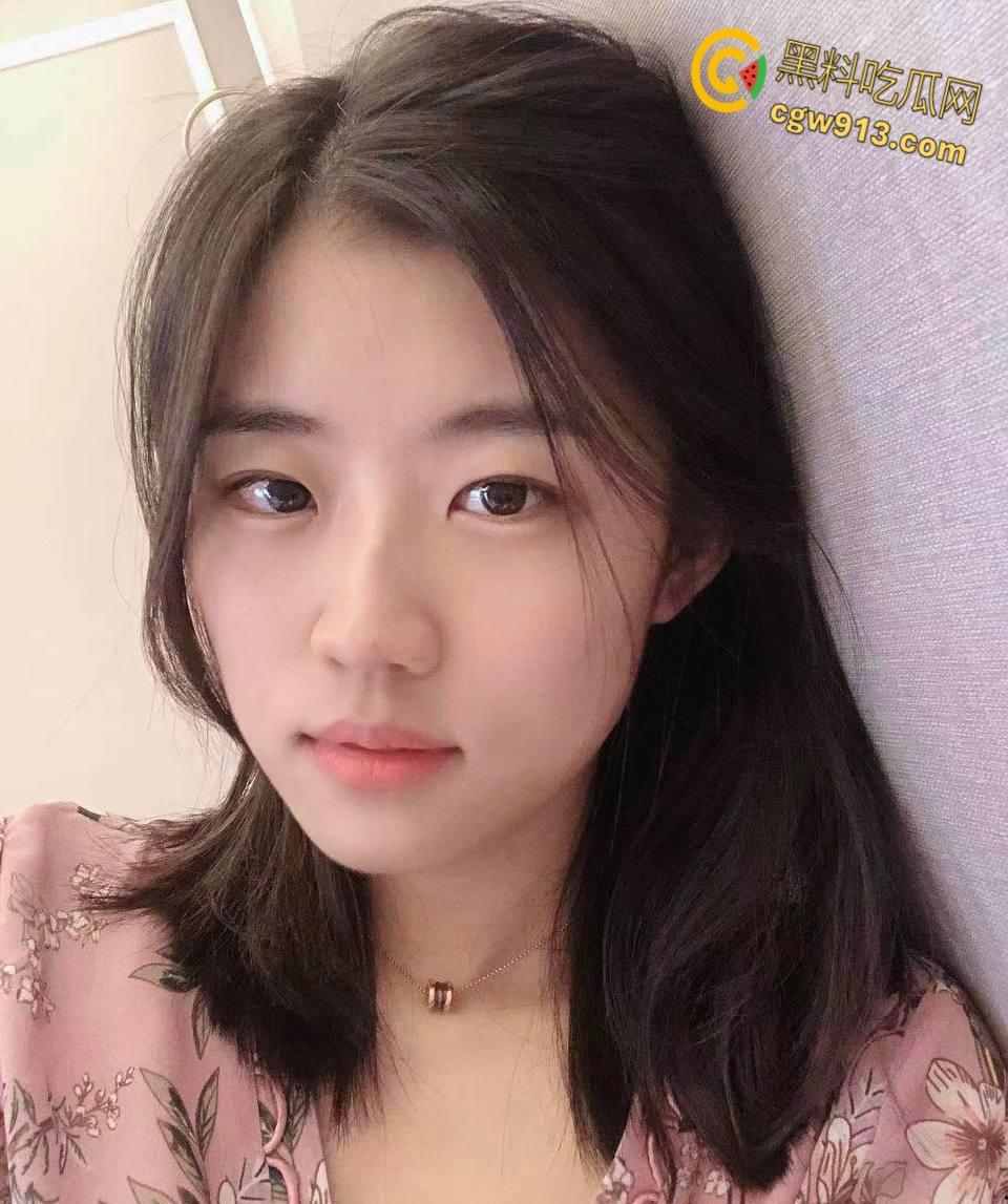 云南省红河州【夏颖】,体制内清纯形象崩塌,各种情趣制服齐上阵,风骚少妇被无套调教玩弄 !-3