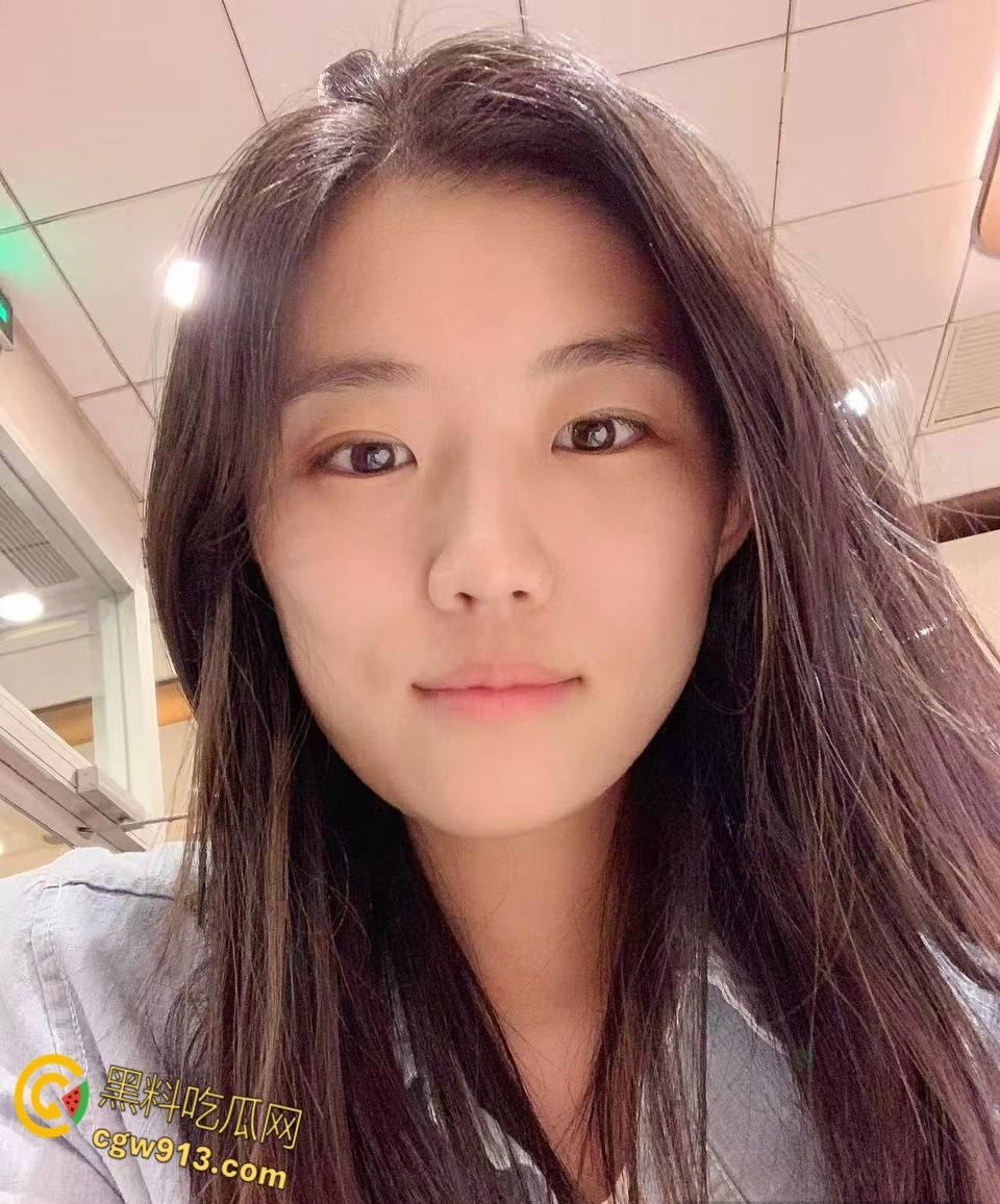 云南省红河州【夏颖】,体制内清纯形象崩塌,各种情趣制服齐上阵,风骚少妇被无套调教玩弄 !-4