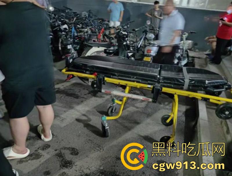 沈阳师范大学集体中毒?竟是感染诺如病毒,是有人投毒还是水箱太脏?中毒学生和老师已经全被抬走!-7