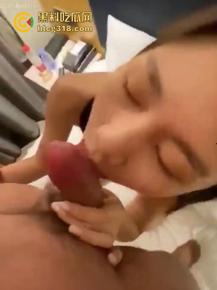 北京邮电大学大一学妹【林艺璇】约炮视频曝光,粉嫩玉乳上下跳动,女上位骑屌疯狂抽插,内射离场!-5