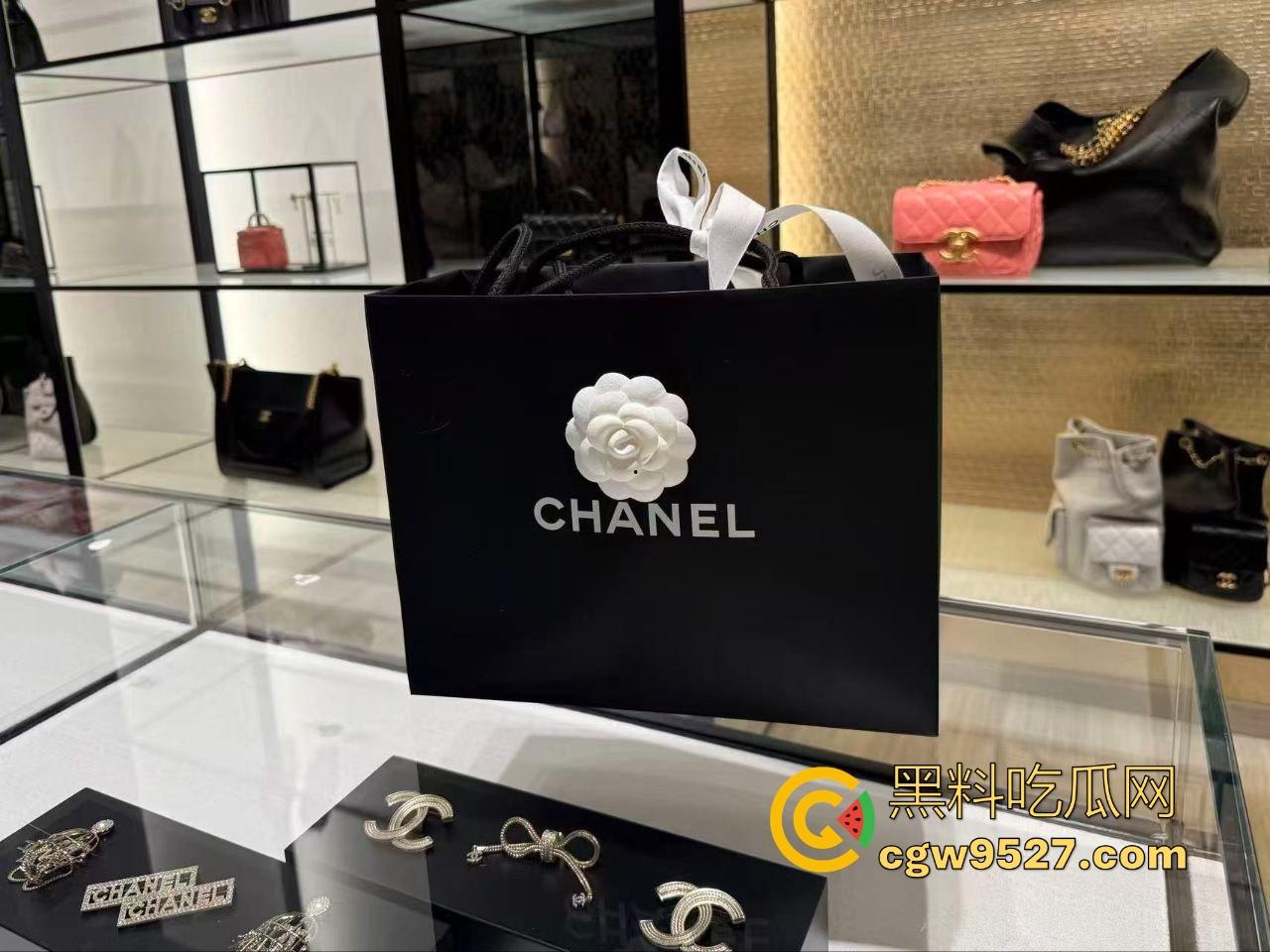 给渣女花了70万,最后只潦草的操了几次就分手了,真心对待换来的只有背叛,一气之下曝光捞女性爱视频!-2