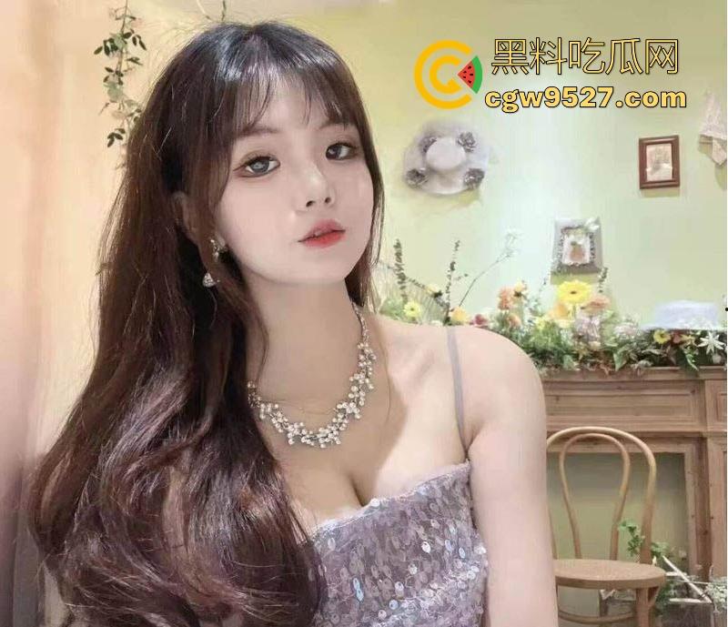 山西清纯嫩妹【林佳艺】 从清纯的少女到骚货反差惊人,露脸展示高超口交技巧,口交骑乘后入玩法多样!-6