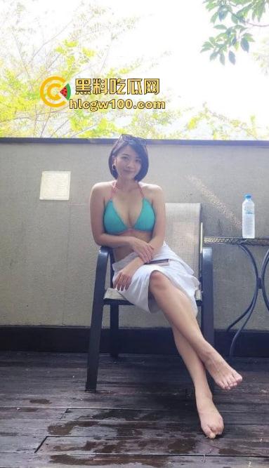 承德职场舔狗极限操作 废柴老公为升职,亲手麻醉老婆送领导迷奸玩,自己旁边伺候递纸巾,看的出来真想升官!-2