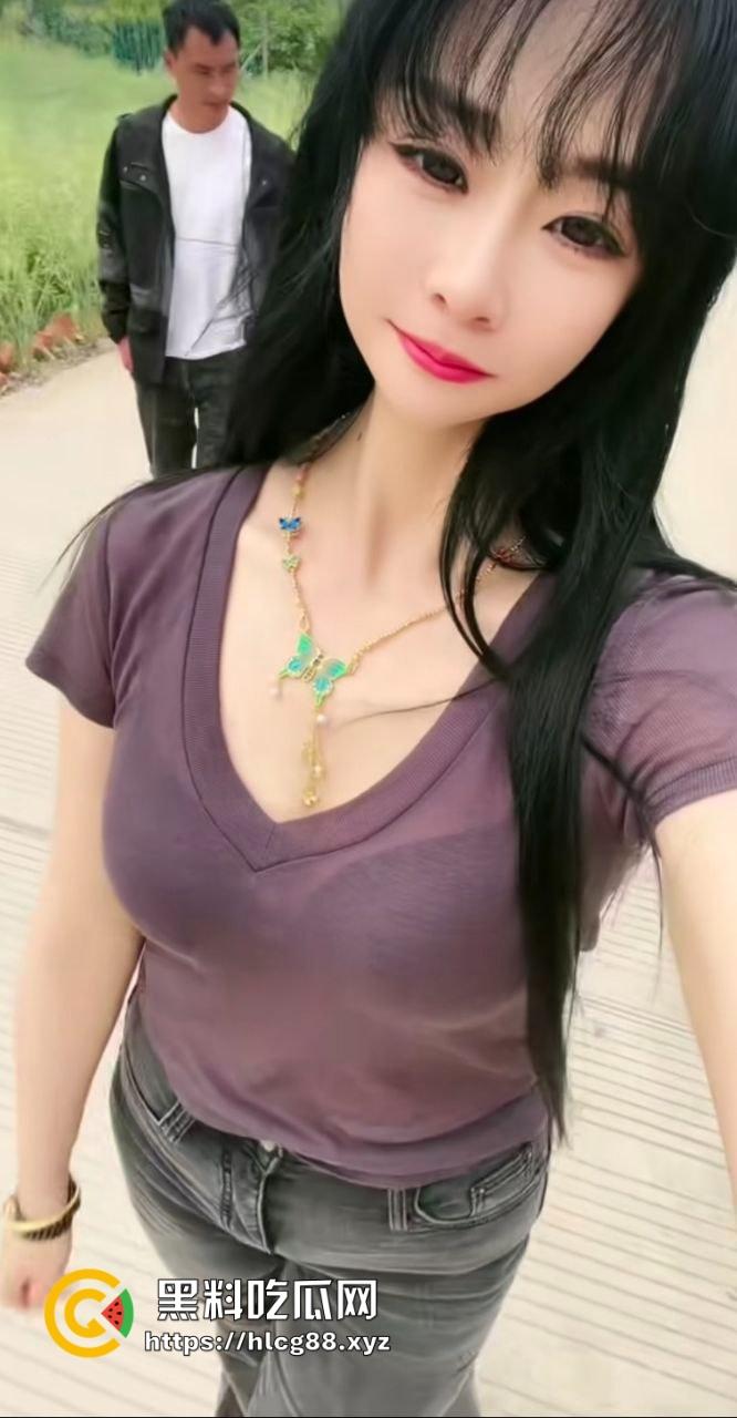 安徽阜阳37岁淫猪【袁丽】骚洞敞开抢客啦,老公鸡巴跟废柴似的,她浪得满街勾野汉猛干!-2