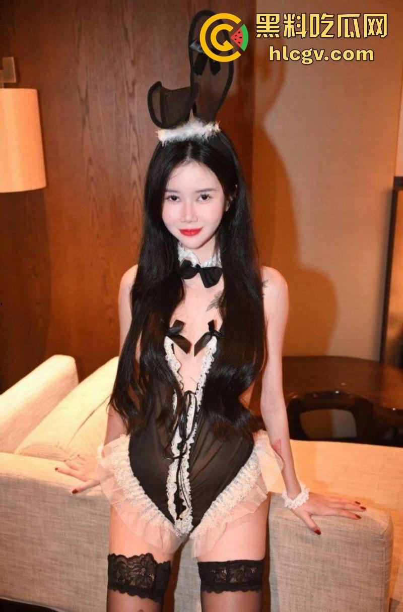 陈奕迅陪妹子去看陈奕迅演唱会 妹子陪我全垒打!这样的嫩妹真好骗一张票就搞定!-6