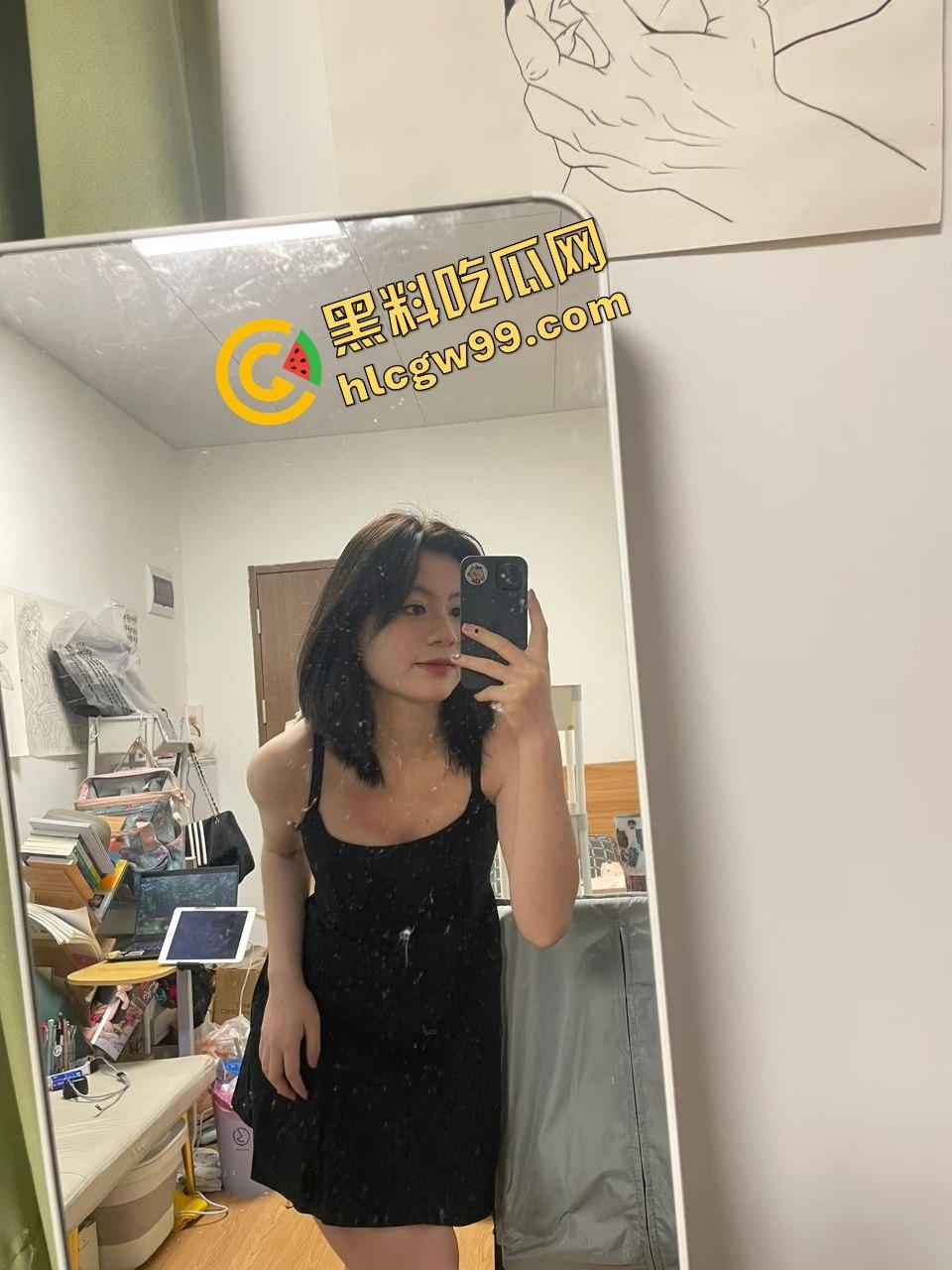 太原师范学院炮台骚母狗【谢允】与精壮男友酒店记录性爱,多体位各种爆操骚逼!独家曝光流出!-3