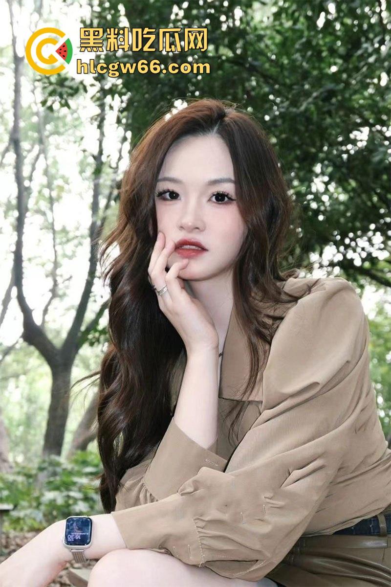 银行极品反差母狗【金雨婷】外表清纯得像朵花,谁能想到一顿饭就被炮友勾走,彻底放飞自我!-3