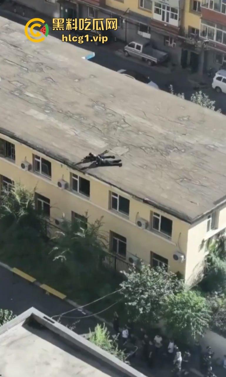 遇见专业选手了!长春杀警夺枪大案 大量武警及狙击手出动!-7