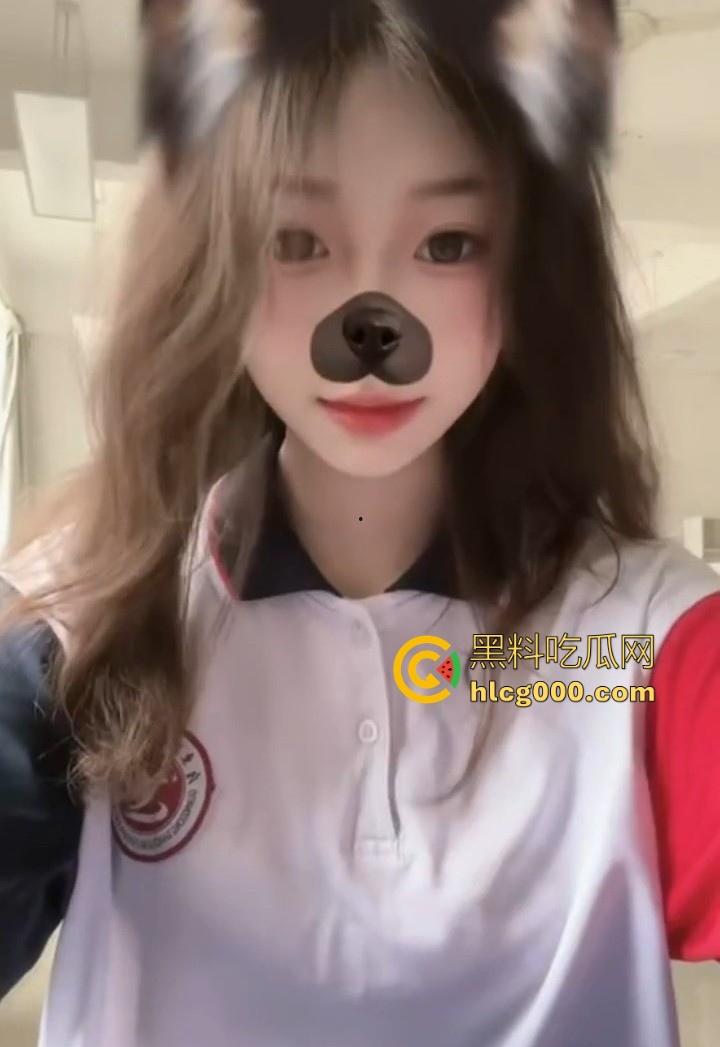 瓜友投稿!广东韶关实验中学骚逼母狗【解璐菲】千里送逼飞往重庆与前任异地打炮,被男友发现后怒爆私密视频!-7