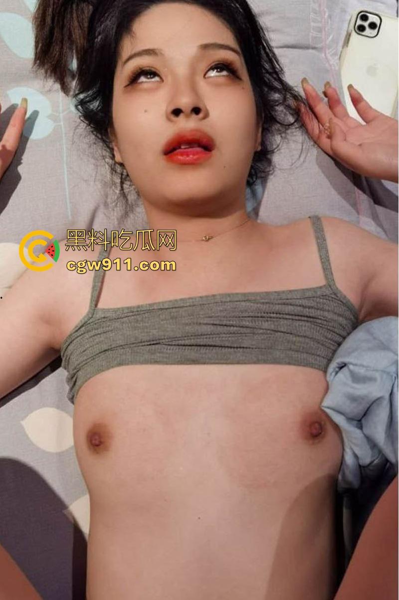 成都骚母狗少妇挑战多人运动,3P内射口爆M属性拉满,巨乳翘臀无套爆操,淫叫声充满了整个房间!-4