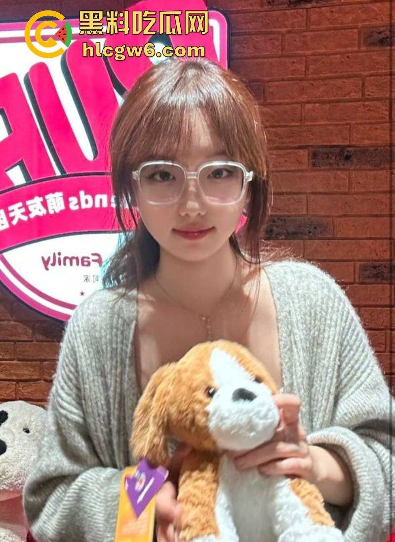 CSGO职业选手【宙斯Zeus】玩疯了,上海约炮大连工业大学黄婷后,转战东南亚开淫趴,女粉丝被当狗溜!-13