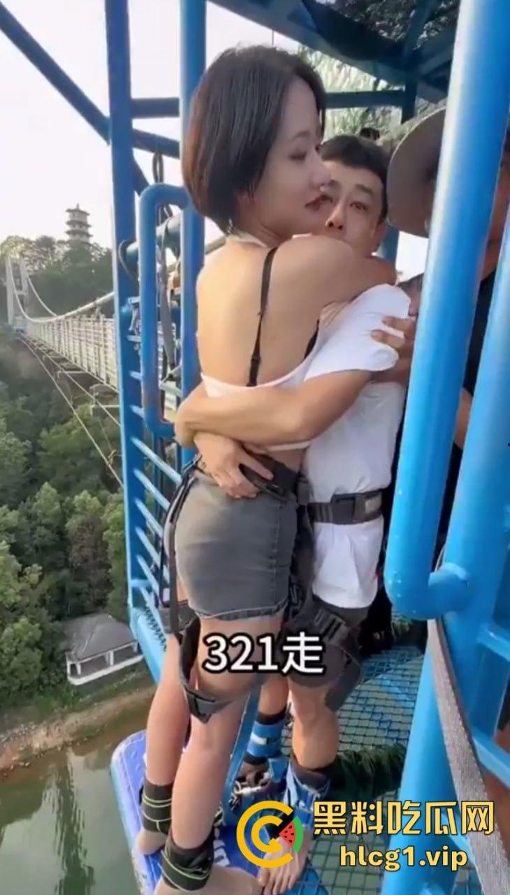 陪护媛来了!景区推出蹦极陪跳援 花式玩法层数不穷 报地址怕又被查了!-9