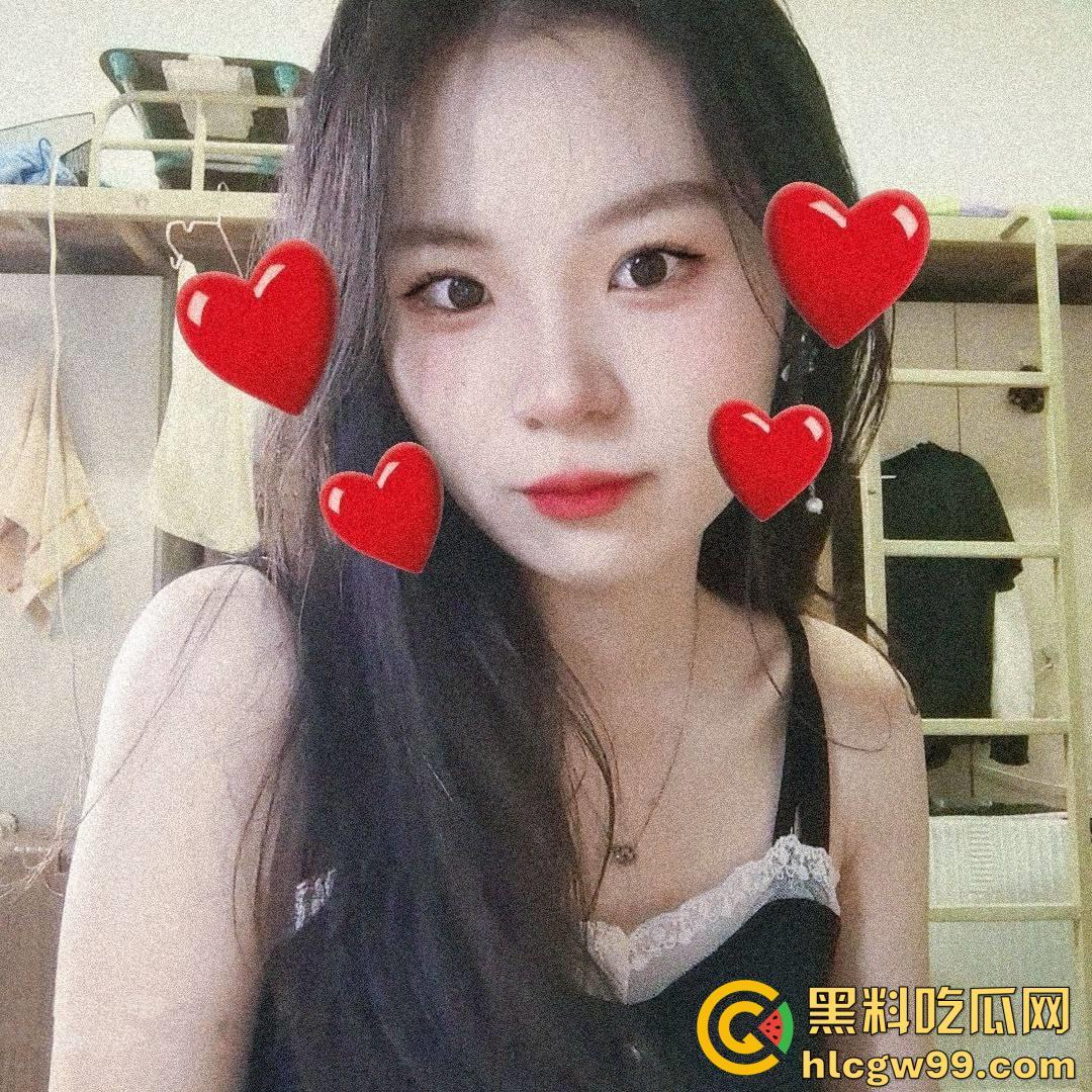 北师大绝美校花【媛媛】蜜桃翘臀自慰私拍,清纯脱俗的舞蹈生颜值堪比明星-1