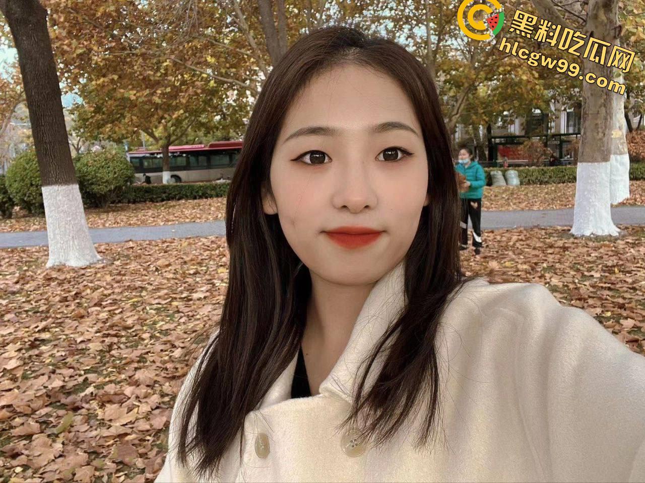 北师大绝美校花【媛媛】蜜桃翘臀自慰私拍,清纯脱俗的舞蹈生颜值堪比明星-2