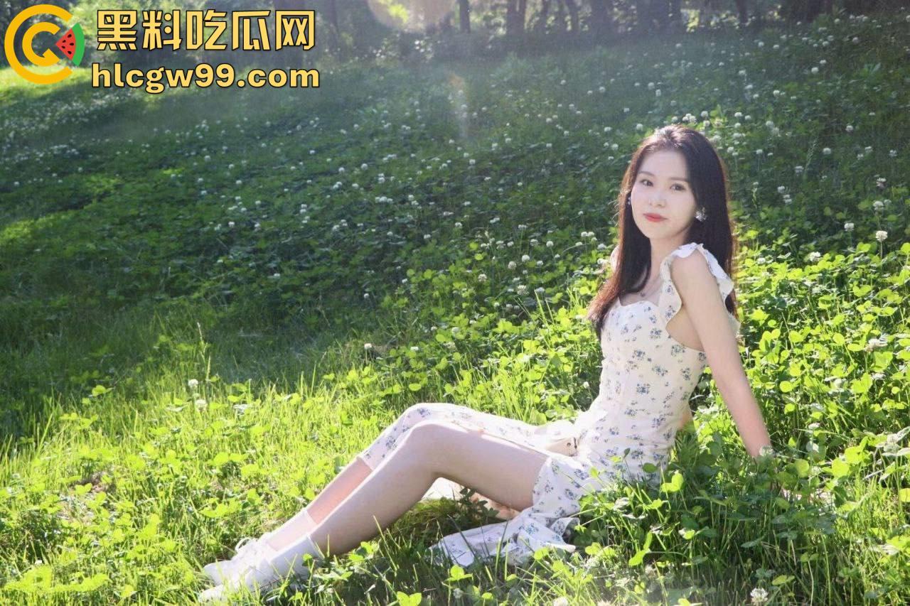 北师大绝美校花【媛媛】蜜桃翘臀自慰私拍,清纯脱俗的舞蹈生颜值堪比明星-5