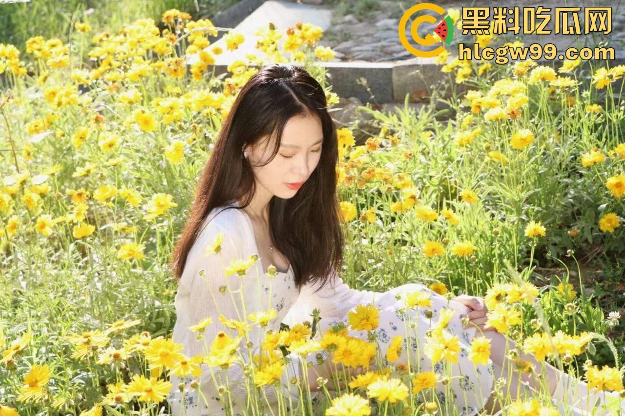 北师大绝美校花【媛媛】蜜桃翘臀自慰私拍,清纯脱俗的舞蹈生颜值堪比明星-6