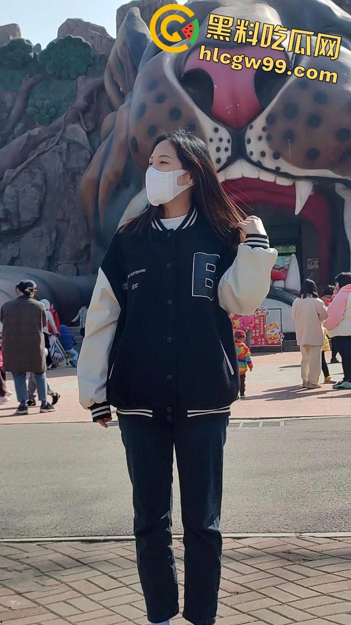 北师大绝美校花【媛媛】蜜桃翘臀自慰私拍,清纯脱俗的舞蹈生颜值堪比明星-7