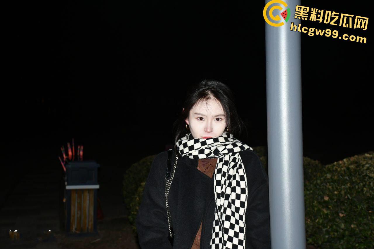 北师大绝美校花【媛媛】蜜桃翘臀自慰私拍,清纯脱俗的舞蹈生颜值堪比明星-8