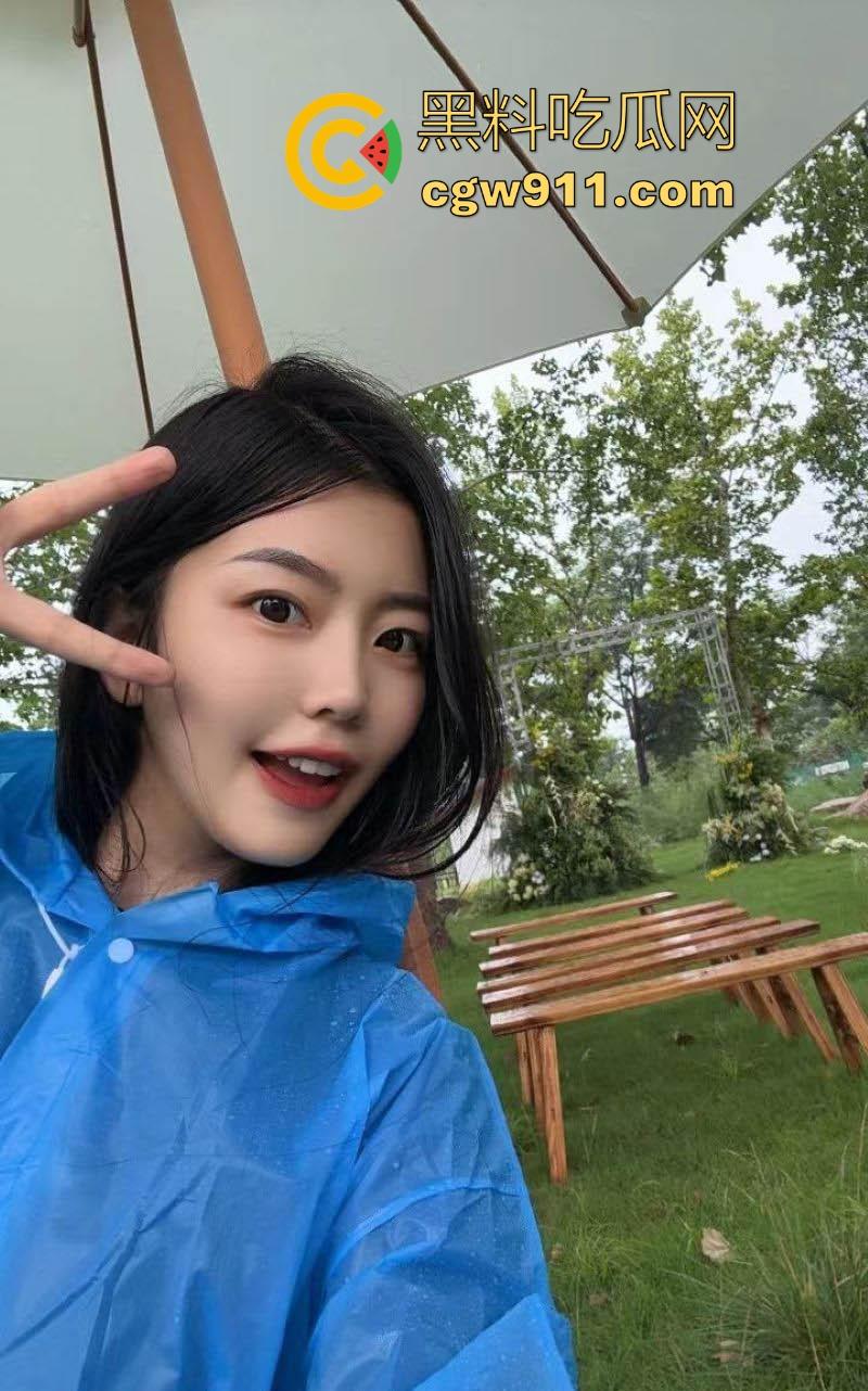 深圳高颜值清纯女神【沈佳颖】下班激情做爱解压,黑丝翘臀骑乘榨精,嫩穴喷汁内射高潮,从疲惫到狂热的转变!-1