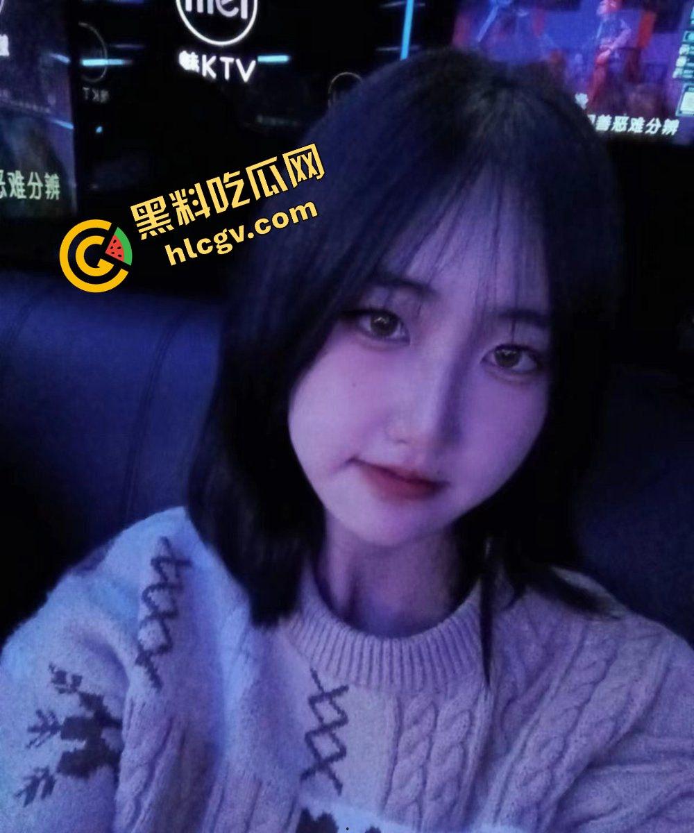 平江县职业技术学校 职高反差骚货『苑诗雨』发骚裸拍嫩乳 与男友做爱视频泄密 独家曝光流出!-1