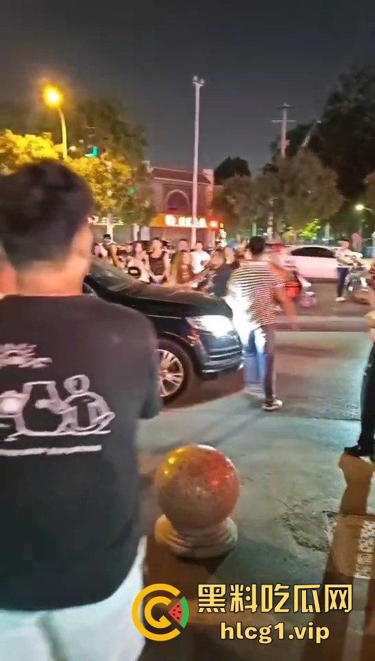 捉奸变反被捉!19岁妹子石家庄大街哭崩,十年小三梦破碎一地!-3