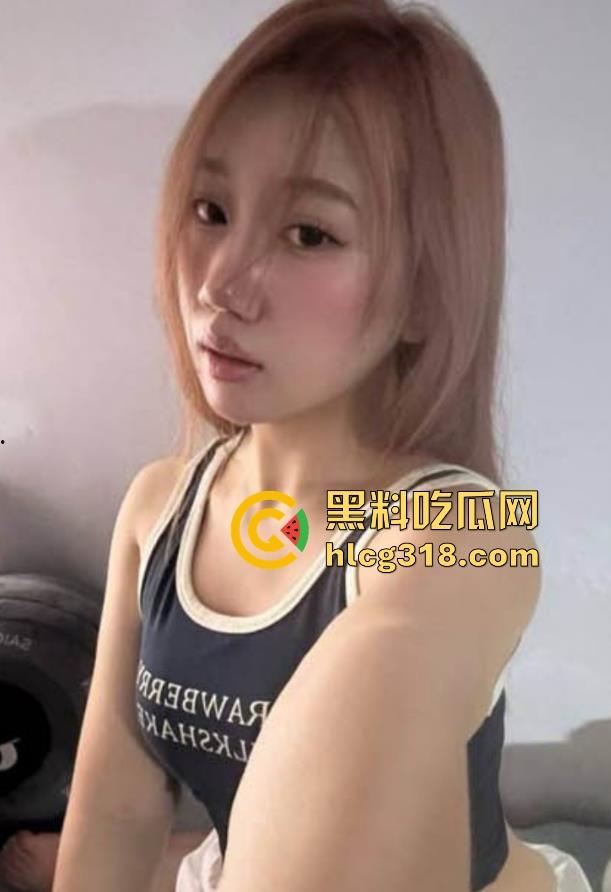 海角乱伦大神【姐弟一世情】最新力作 饥渴骚姐主动勾引足交 多姿势配合挨操 骚母狗根本停不下来 !-1