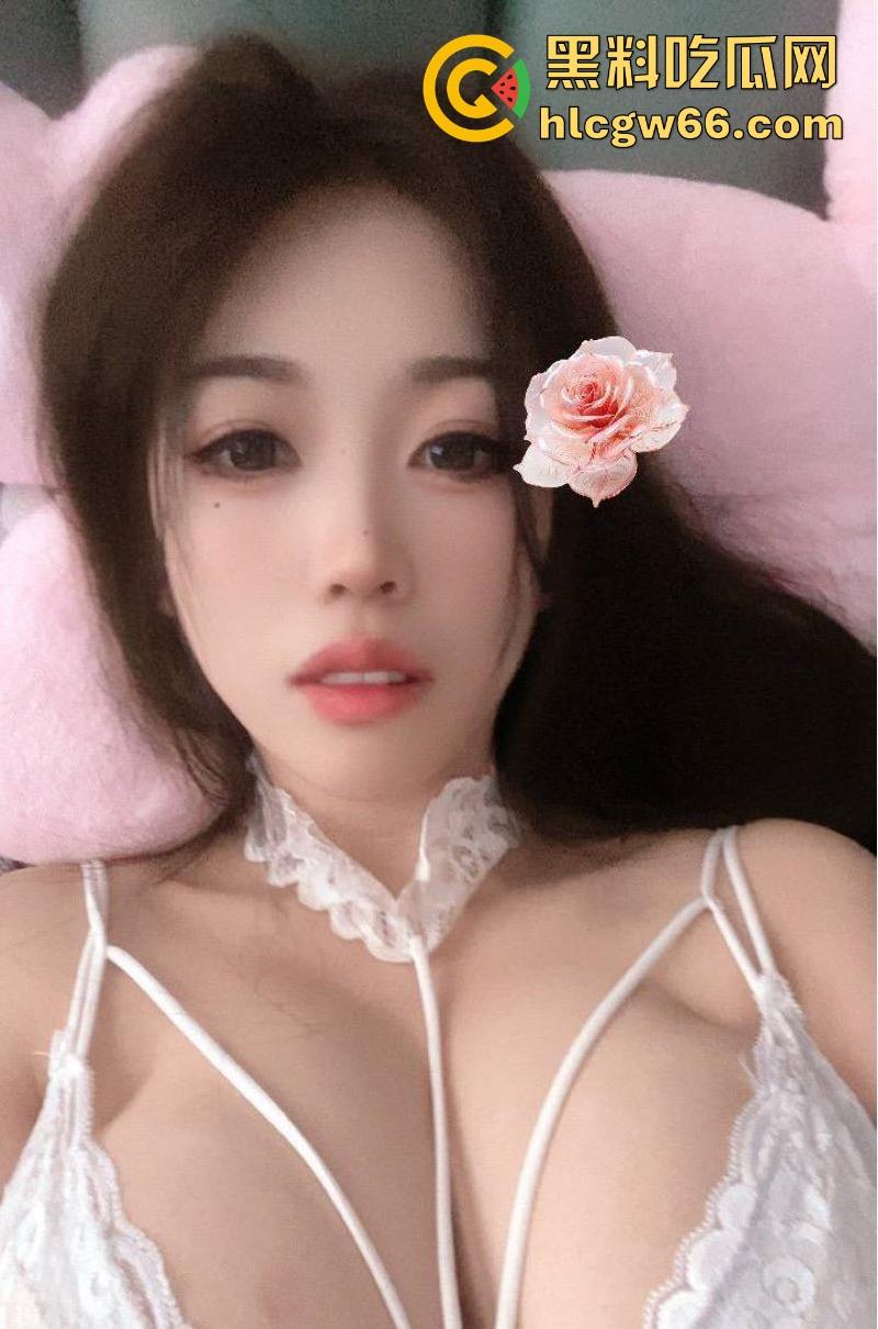 抖音巨乳御姐【感觉】私拍视频泄密 大奶深沟尽显风情万种 情趣装诱惑让你眼花缭乱!-3