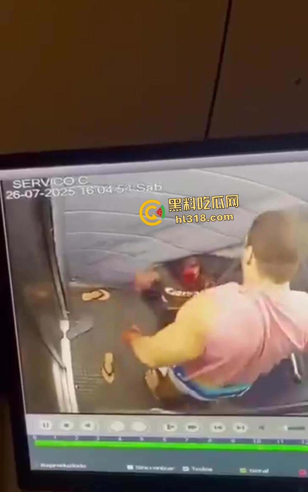 巴西前篮球明星伊戈尔·卡布拉尔化身暴徒!电梯内狂殴女友60拳,面骨粉碎血溅当场!-3