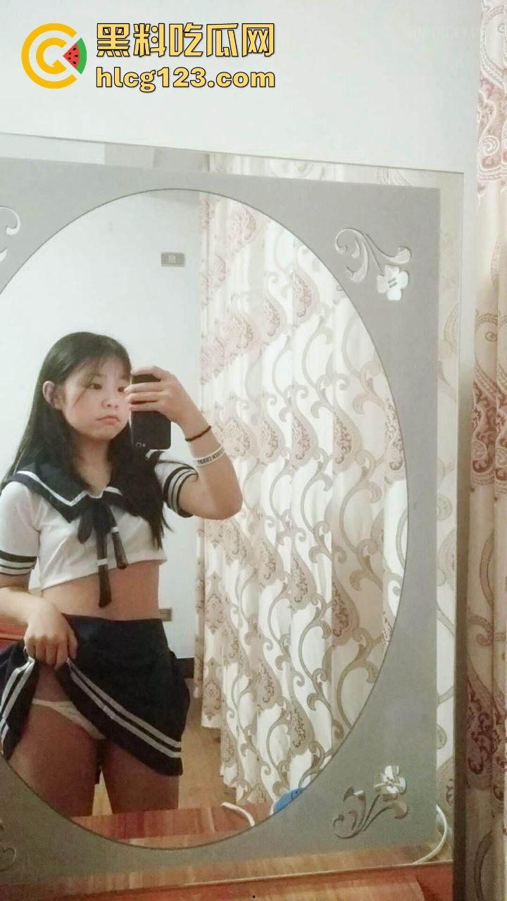 居家制服学生妹自拍大翻车！骚气十足的自慰视频外泄，网友：这小骚穴等不及了吧？-7