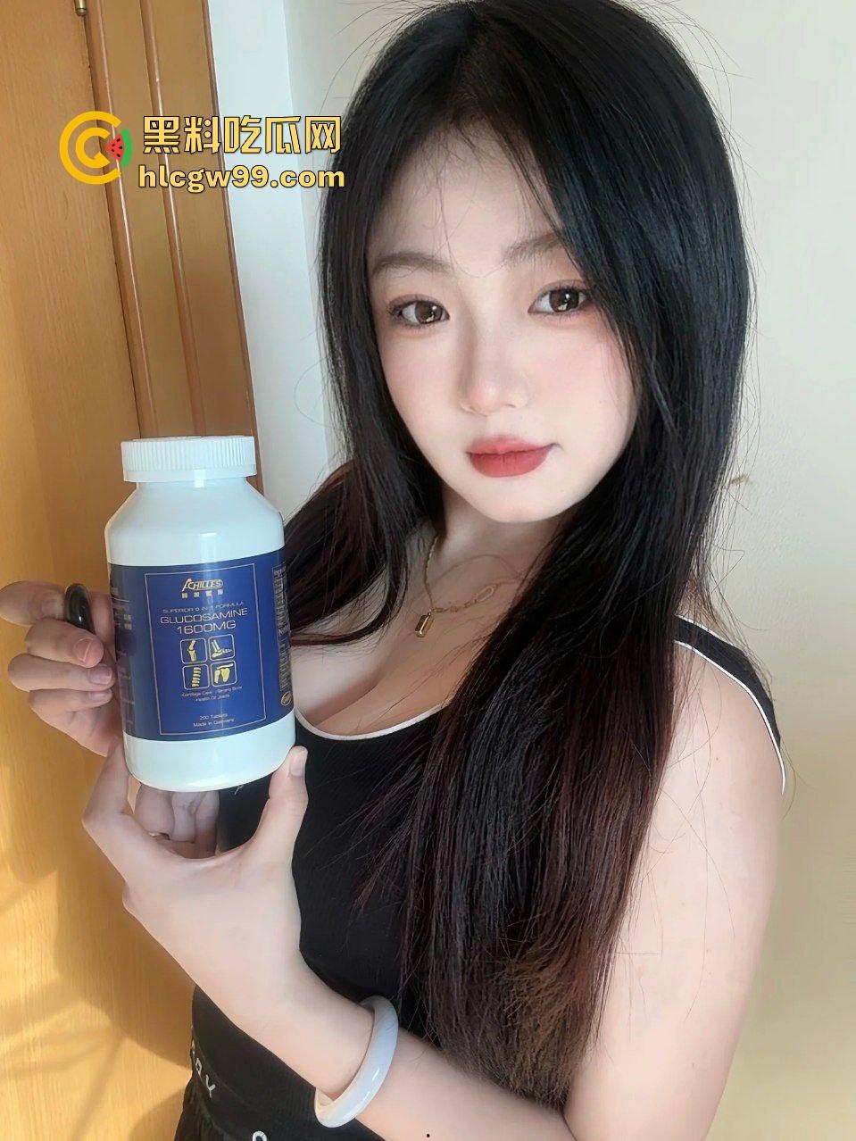 饥渴淫妻少妇 (宋妍) 被废物绿帽老公献妻共享给精壮男,满足骚逼两头3P爆操淫荡性爱!独家曝光流出!-2