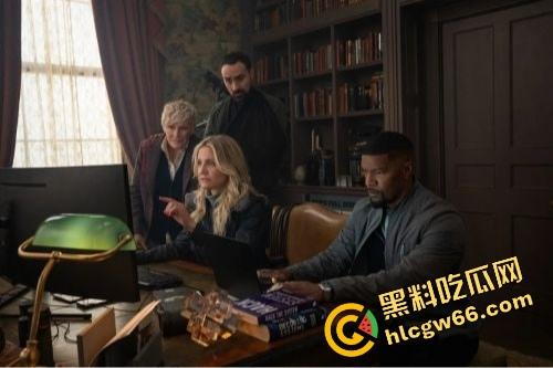 2025最新动作猛片《重返行动》震撼来袭!顶级特工夫妻重出江湖,一边打架一边撒狗粮,燃爆全场!-6