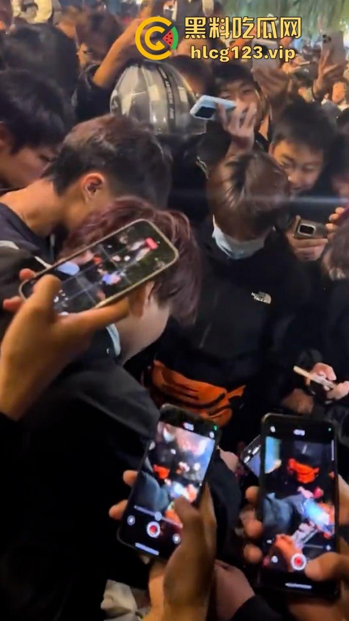 欠收拾!鬼火少年济南闹市区炸街 飙车放火 大街蹦迪 人还是不能吃得太饱!-3