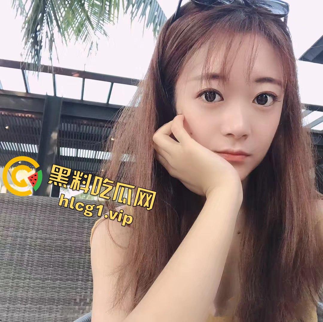 小少妇掰着B拍视频勾搭别人,私密自拍被无情曝光,网友纷纷围观!-3