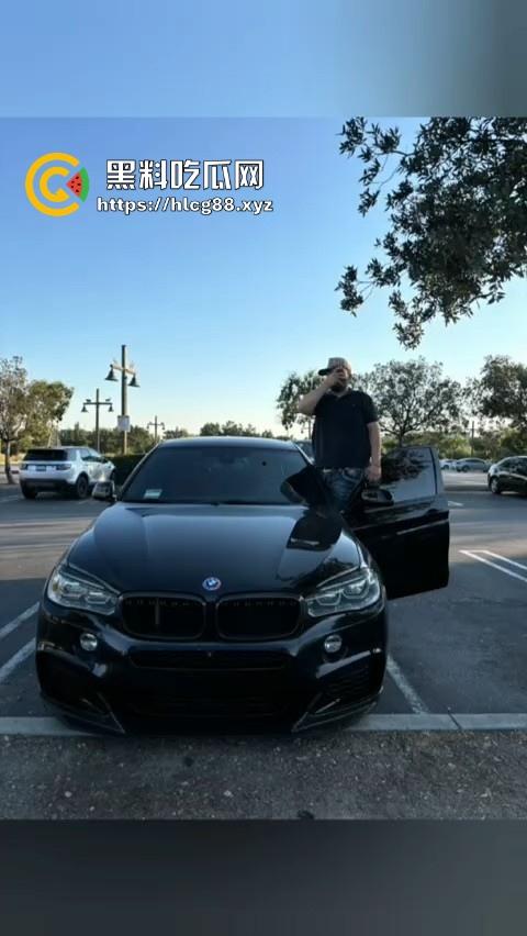 直播界的人才真多 为了礼物直播玩俄罗斯转盘然后死了 真枪实弹 可能就是外国人少的原因!-1