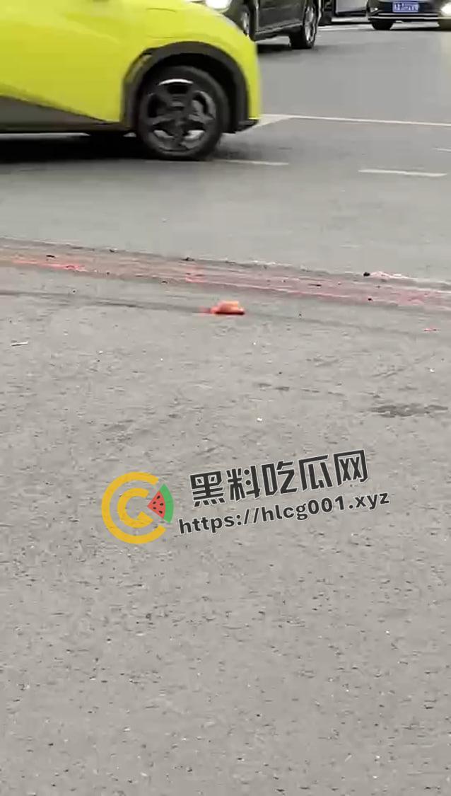 北京联华车祸事件！人被碾碎成渣  心脏掉出来还在跳动 现场心动画面流出 血腥慎点-2