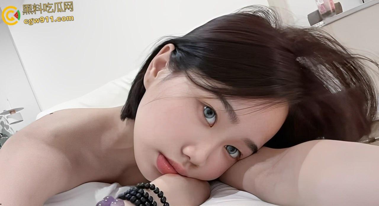 河南银行实习生【张文静】,被男友调教成淫骚母狗,情趣婚纱深喉口爆,露脸自慰SM束缚,玩法超淫!-3