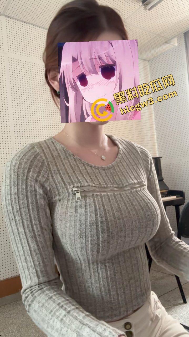 赣州幼儿师范36E豪乳反差大学妹『徐燕姿』约炮单男小哥 淫荡神情上位晃奶!原创独家曝光!-5