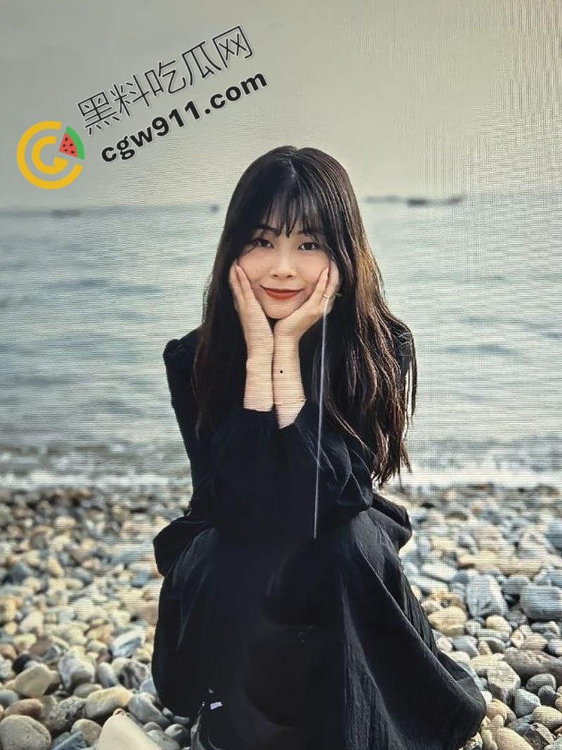 河南许昌新婚小夫妇婚假激情视频泄密!巨乳新娘情趣撩人,丈夫猛攻嫩穴,销魂呻吟震撼全网-1