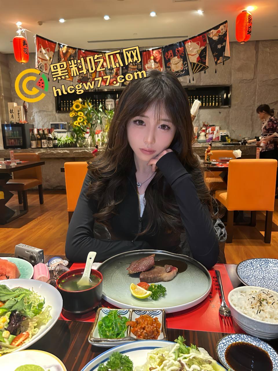 山东瓜友艳遇黑丝少妇,戴口罩遮不住骚气,实战无套爆操,身材太绝了!-4