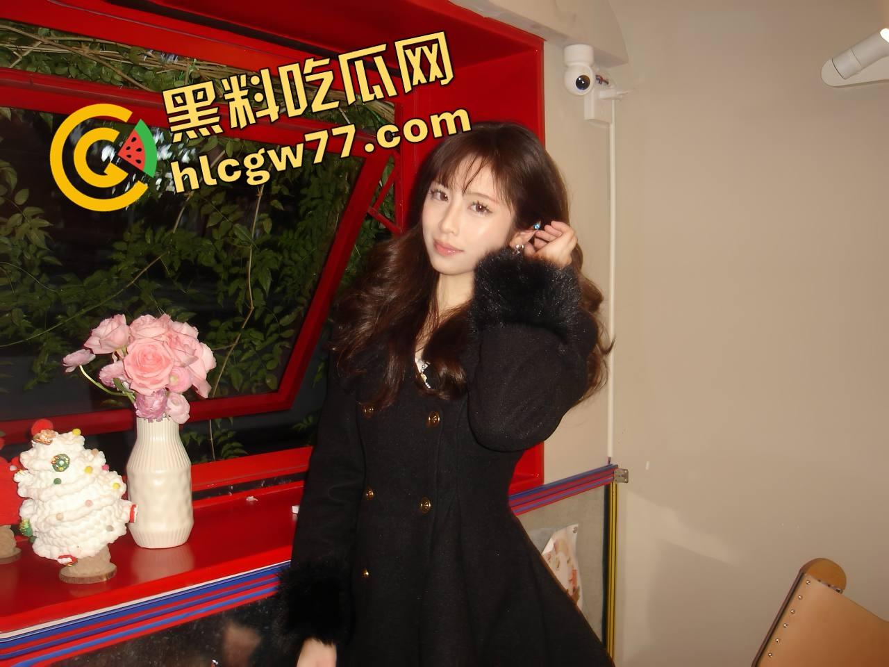 山东瓜友艳遇黑丝少妇,戴口罩遮不住骚气,实战无套爆操,身材太绝了!-5