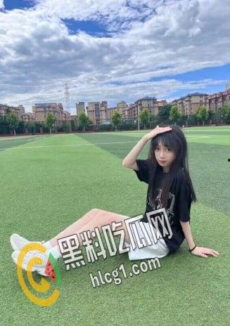 刚上大一的新生学妹 被拿下 小穴和奶子都发育的不错 特别是那诱人的奶子 床上还犹如母狗般主动！-3