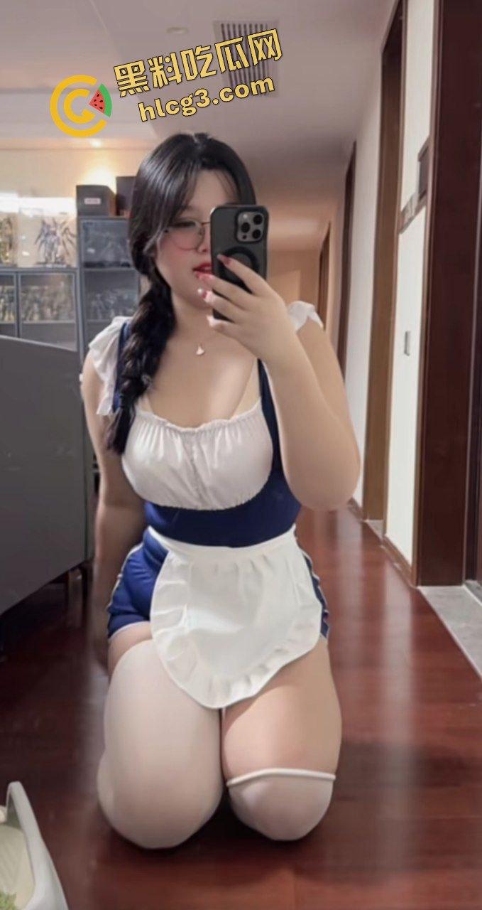 抖音风骚网红『菠萝噗噗』大奶肥臀骚母狗 全国可飞!大尺度双视角约啪福利流出!-4