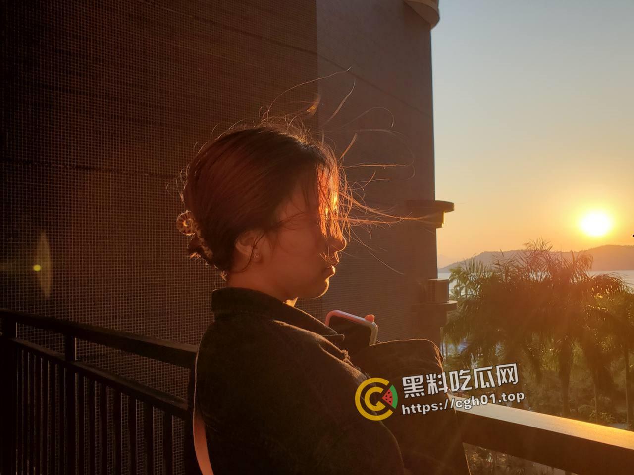 谁的女神又是谁的精盆!舔狗觉醒将女神手机私密视频流出 掐着脖子被顶到底 女神和舔狗都要哭出来了-2